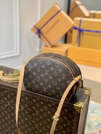 Louis Vuitton M51221 Diane 25cm Brown