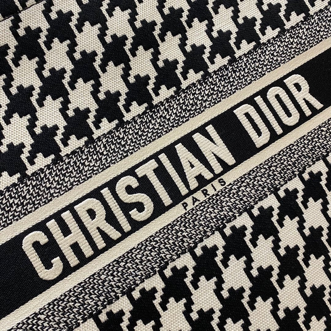 Christian Dior Book Tote Bag 42 cm Black/White