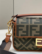 Fendi Baguette Midi 27cm Brown