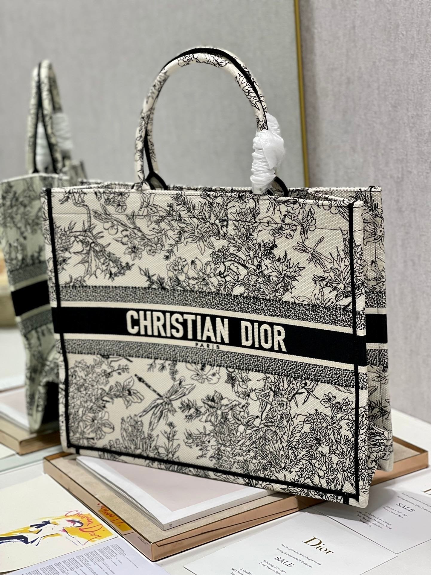 Christina Dior Book Tote Bag 41 cm Black/Beige