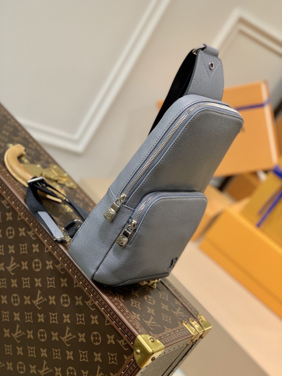 Louis Vuitton Avenue Sling Bag 31cm