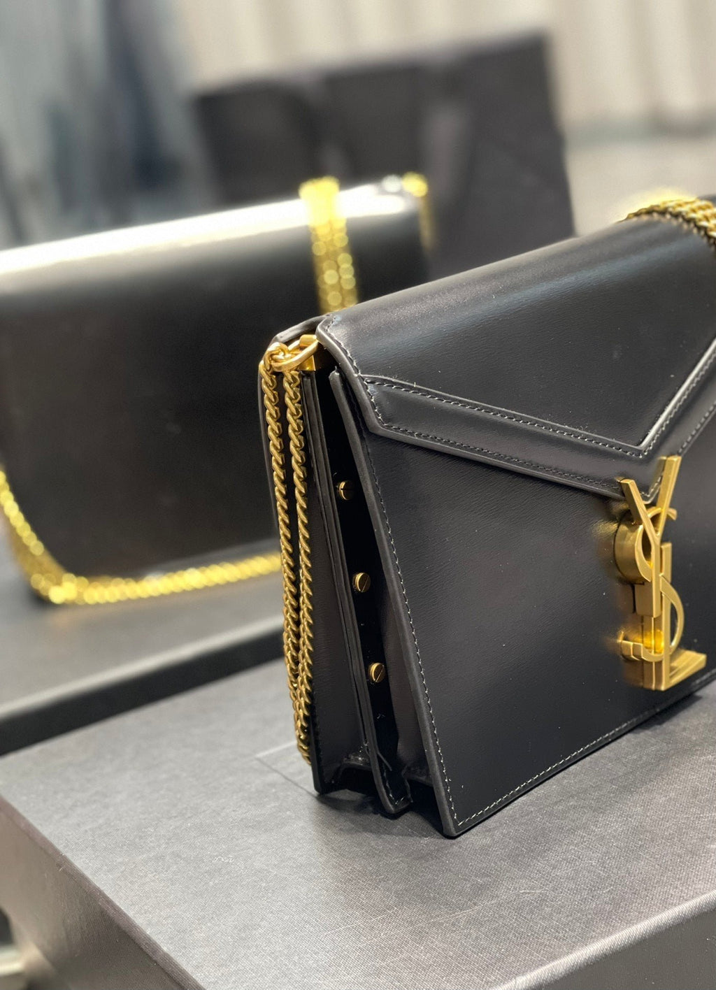 Saint Laurent Cassandra Medium Chain Bag In Grain De Poudre Embossed 22cm Black