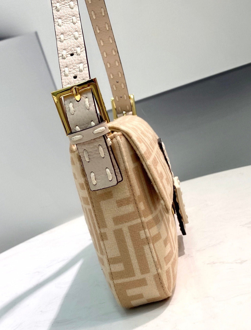 Fendi Baguette 27cm Beige