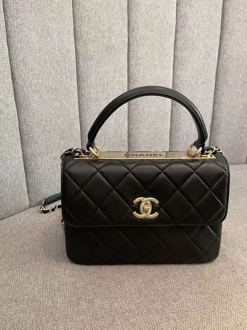 Chanel Classic Flap Bag Gold Hardware 25cm Black