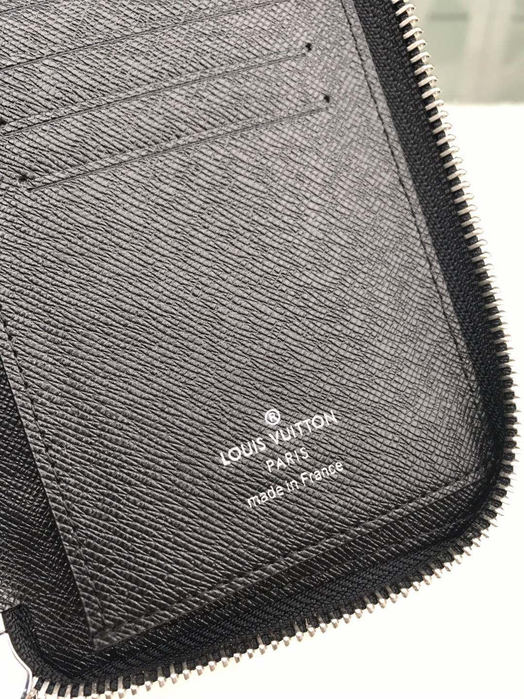 Louis Vuitton Zippy Vertical Wallet 20cm
