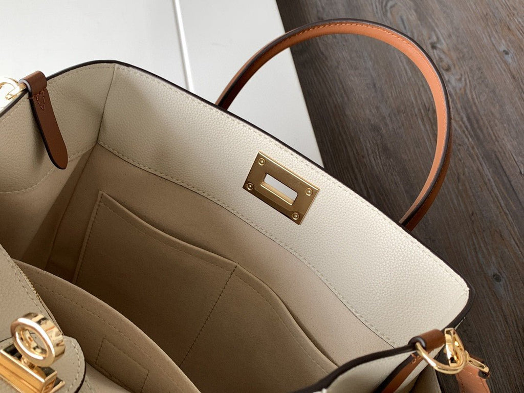 Louis Vuitton M57728 On My Side PM 30cm