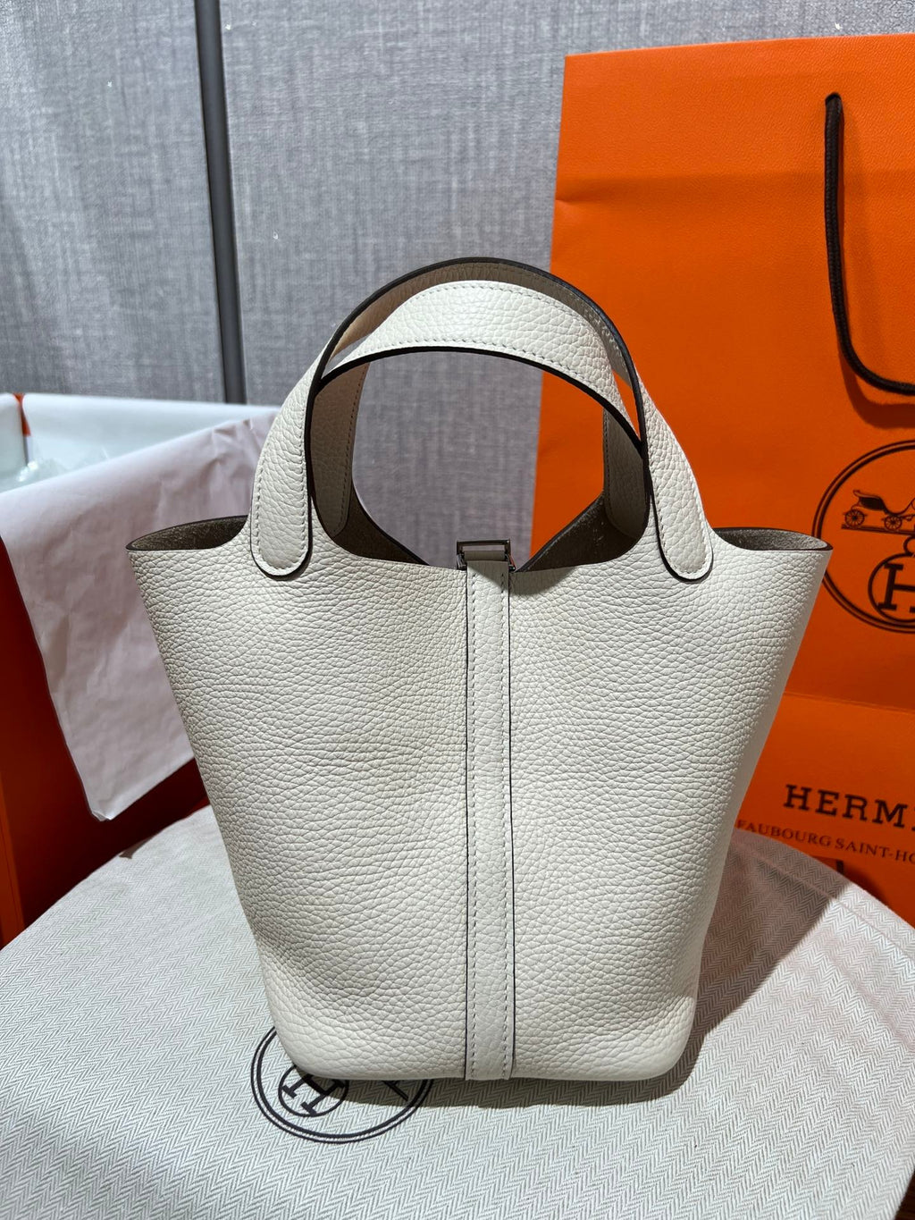 Hermes Picotin Lock 18 White Bag For Women, Women’s Handbags 7.1in/18cm