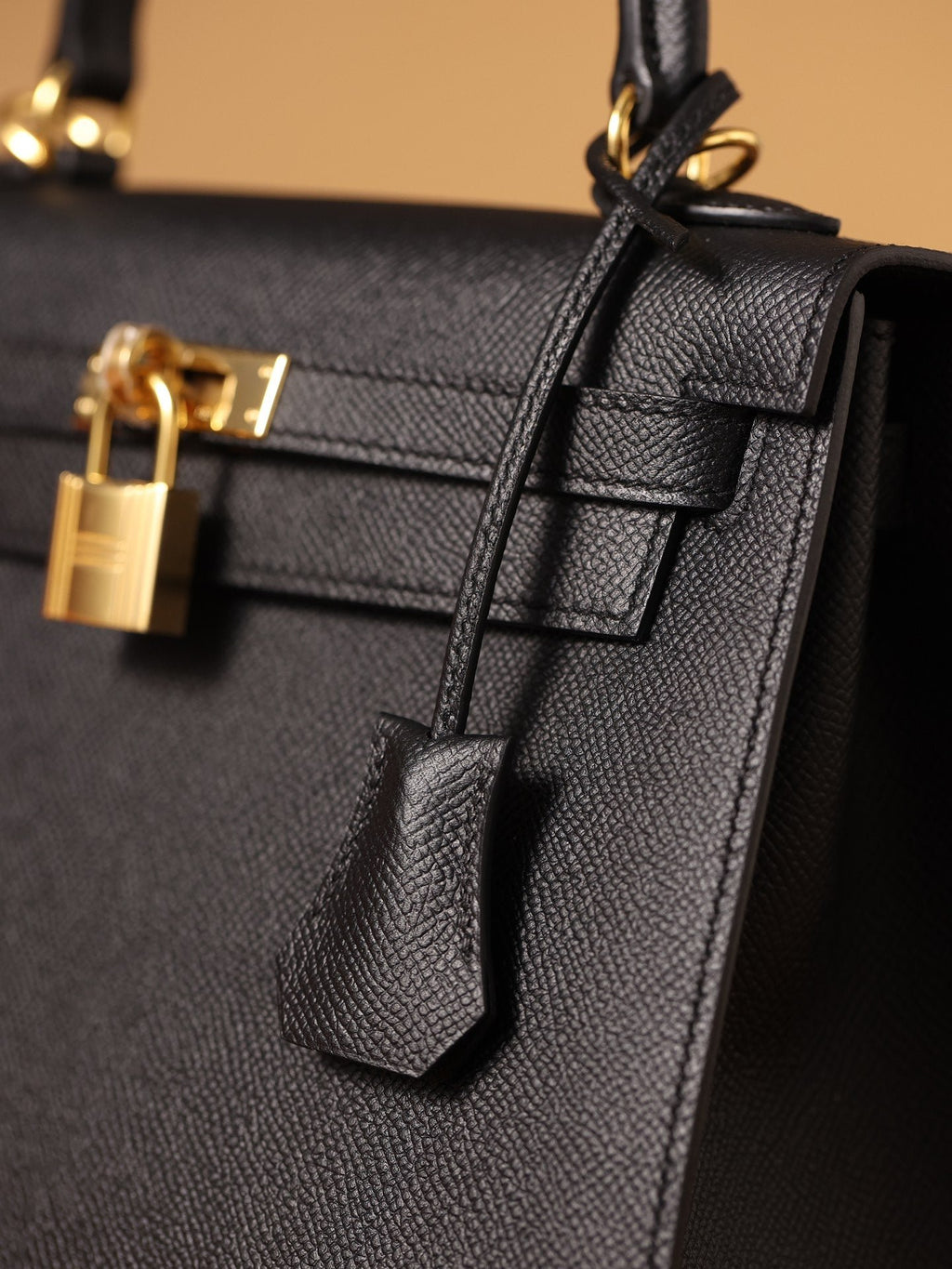 Hermes Kelly Epsom Gold Tone Lock Bag Black For Women 9,8in/25cm