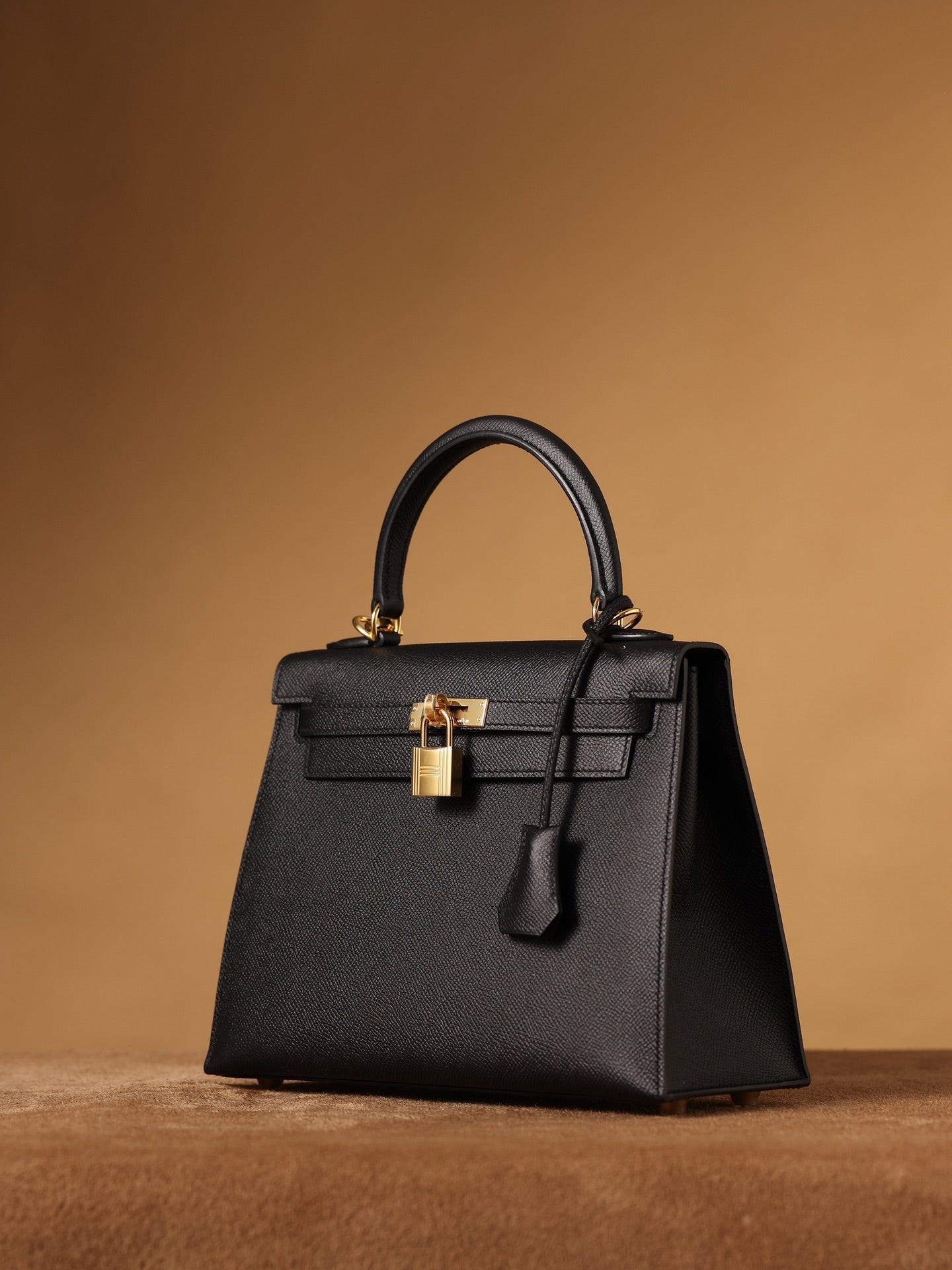 Hermes Kelly Epsom Gold Tone Lock Bag Black For Women 9,8in/25cm