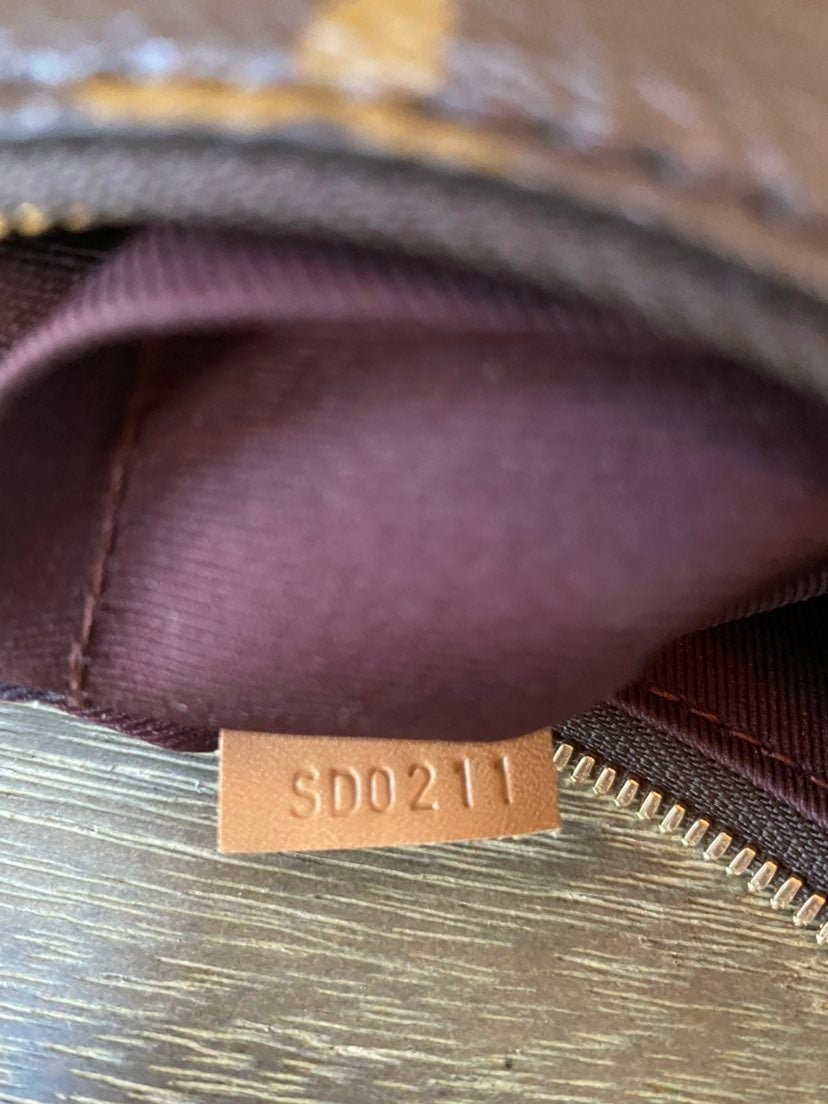 Louis Vuitton Crossbody 28cm Brown