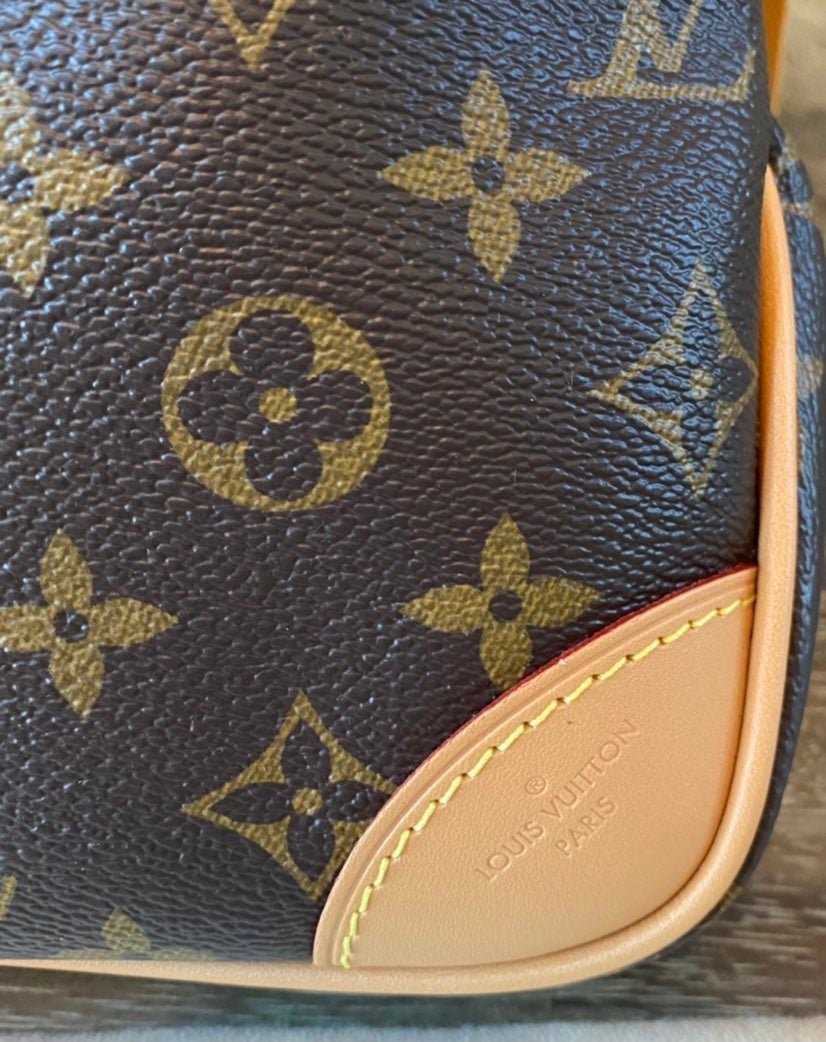 Louis Vuitton Crossbody 28cm Brown