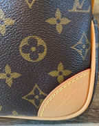 Louis Vuitton Crossbody 28cm Brown