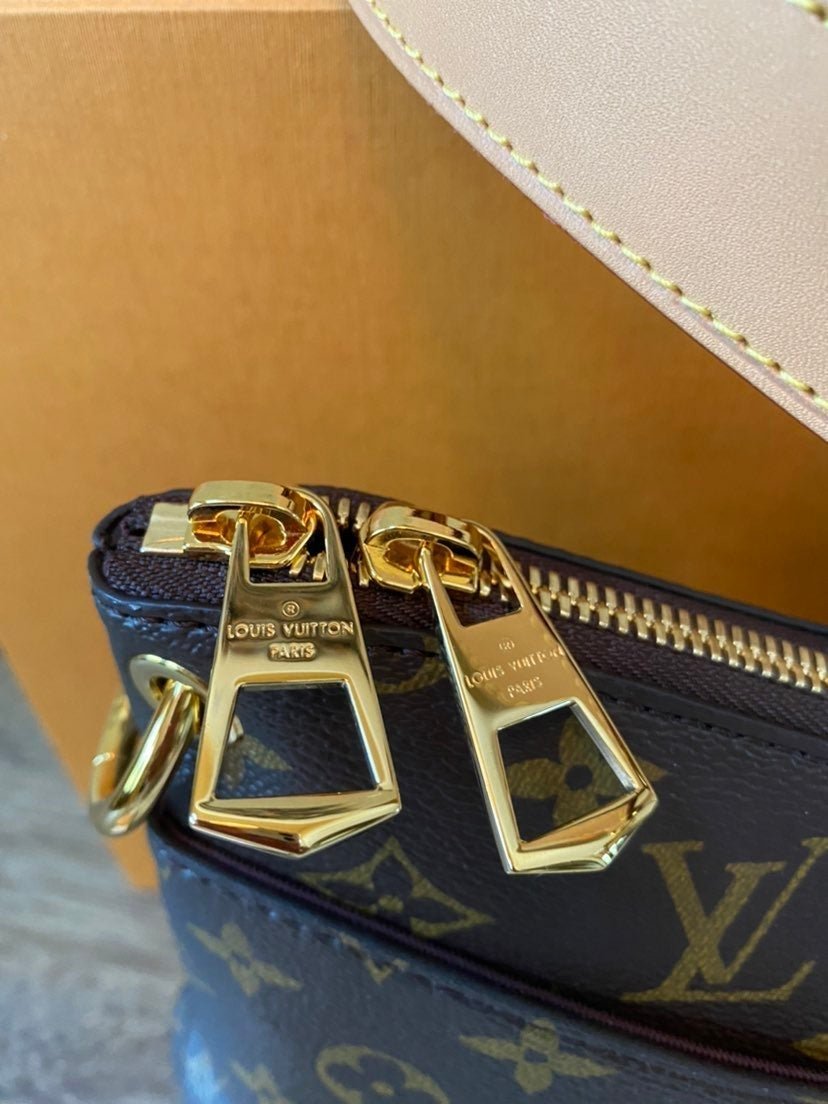 Louis Vuitton Crossbody 28cm Brown