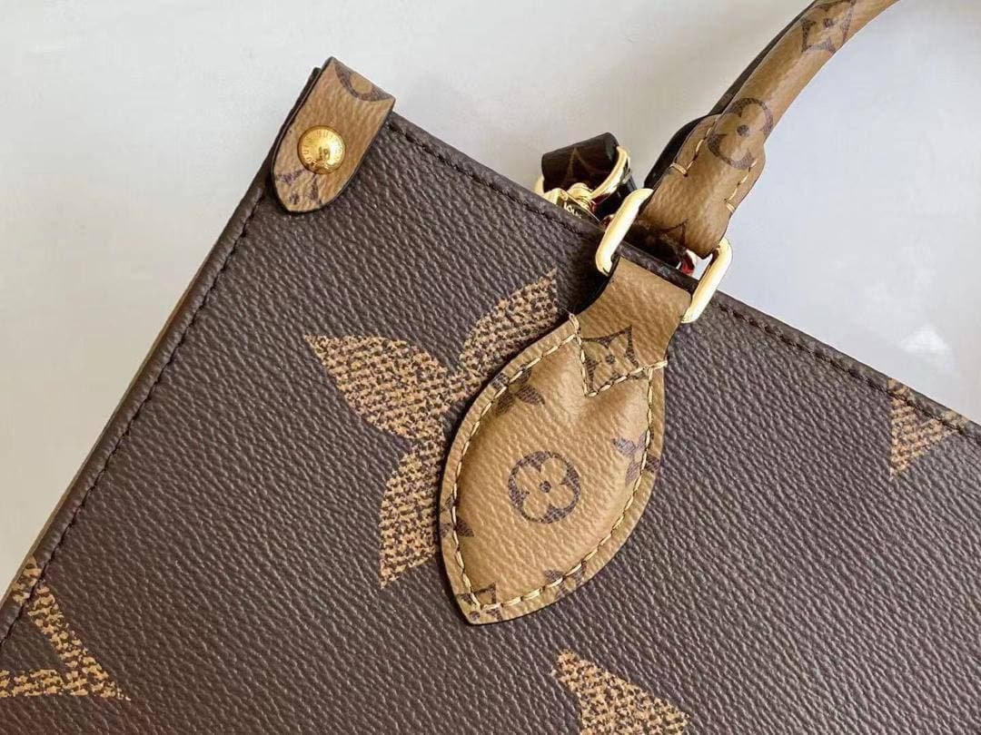 Louis Vuitton On The Go MM 25 cm, Brown