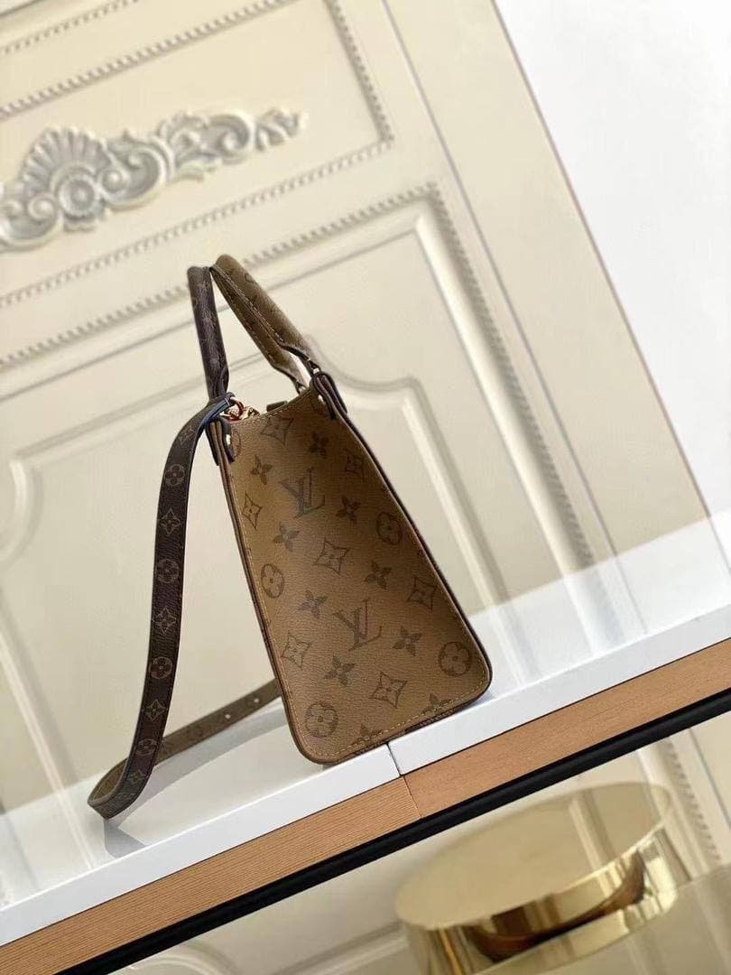 Louis Vuitton On The Go MM 25 cm, Brown