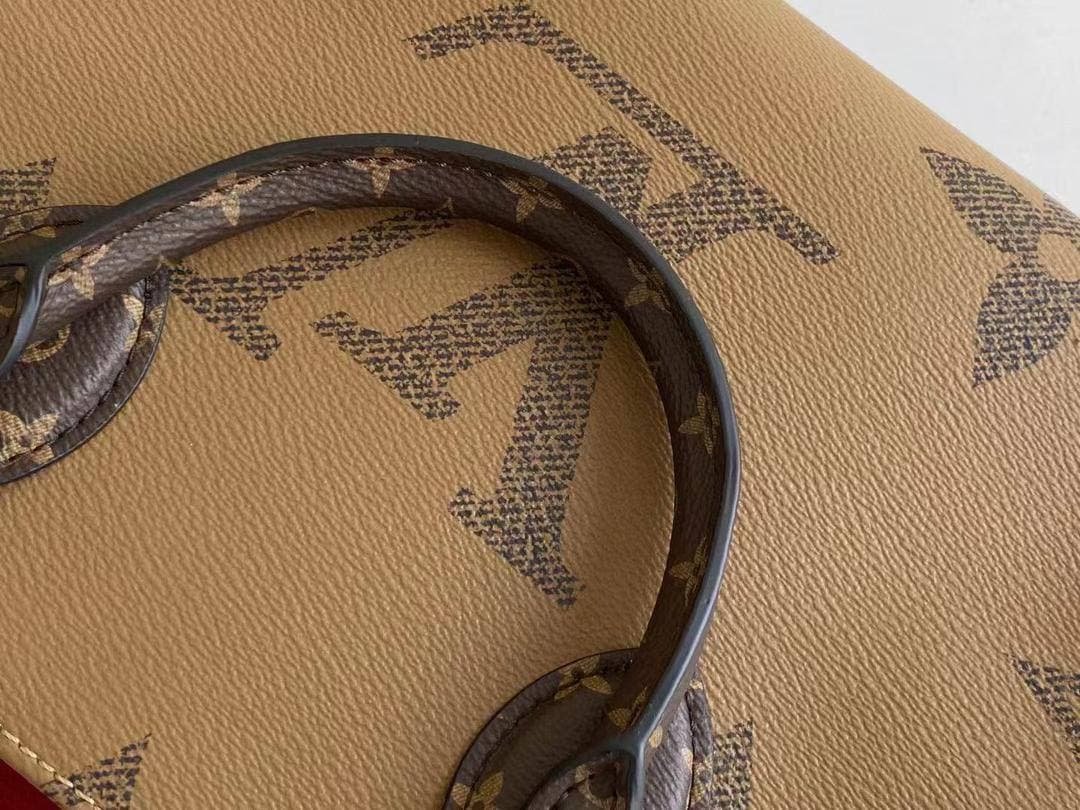 Louis Vuitton On The Go MM 25 cm, Brown